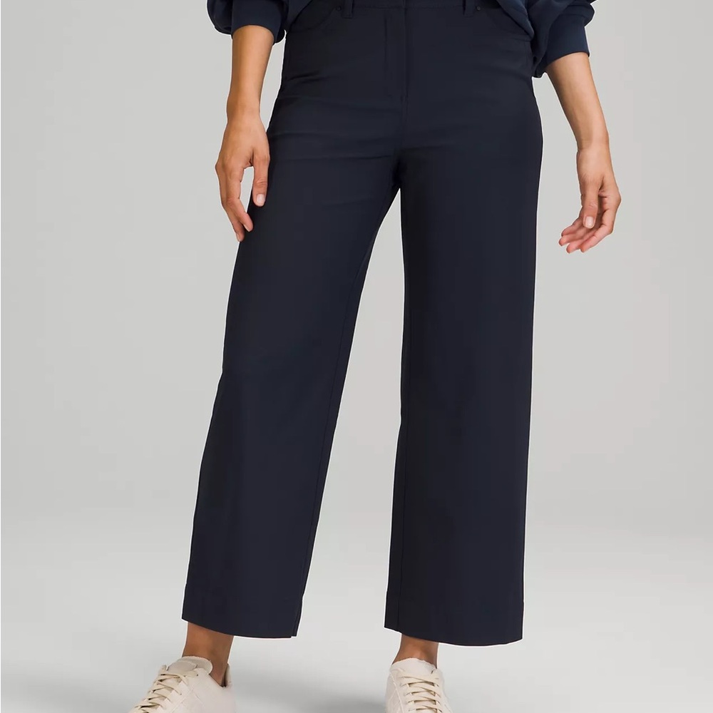 Lululemon Athletica Black City Sleek 5 Pocket High-Rise Wide-Leg Pant 7/8 Length - Picture 5 of 5